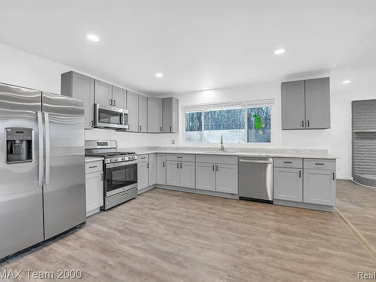 48905 Nine Mile Rd — Photo 10