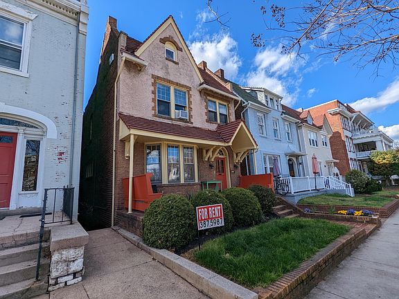2nd image of 102 N Arthur Ashe Blvd APT 3
