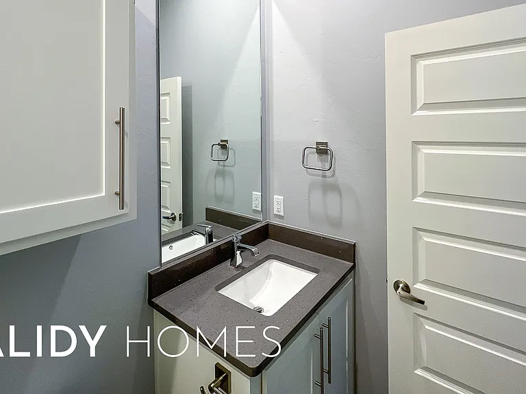 435 Remington Ave — Photo 28
