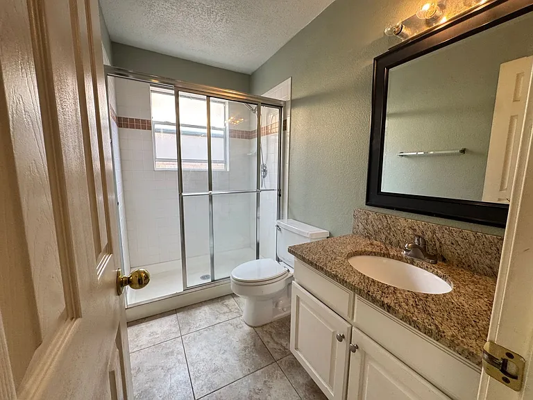 1142 Narcisco St NE — Photo 7