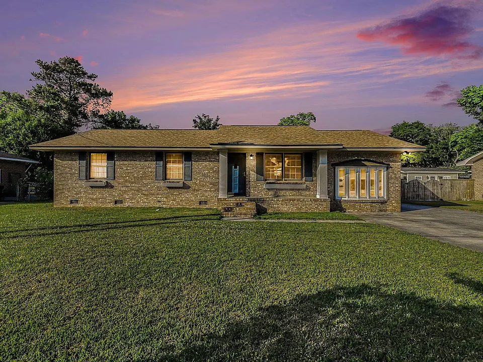18 Ophir Dr
