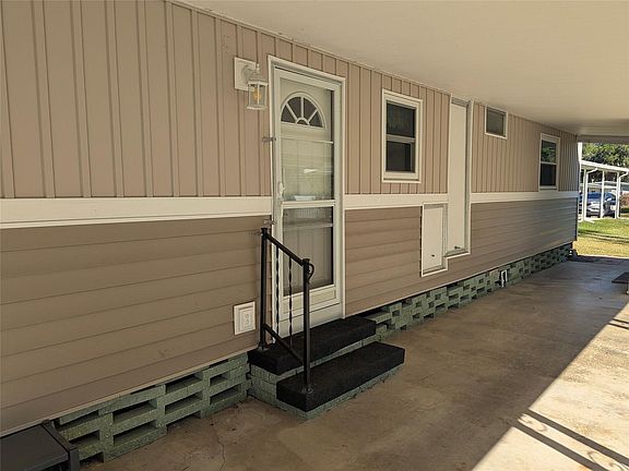 5th image of 162 Woodmere Dr #A