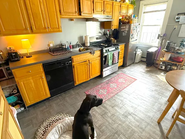 531 E 8th St #2, Boston, MA 02127