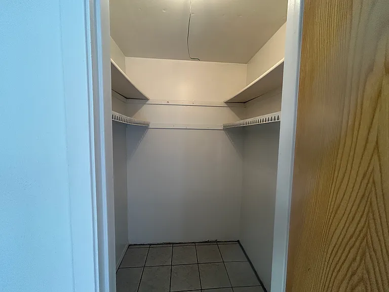 1307 Willow Springs Rd #B — Photo 8