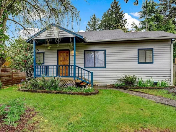 725 N 103rd St, Seattle, WA 98133