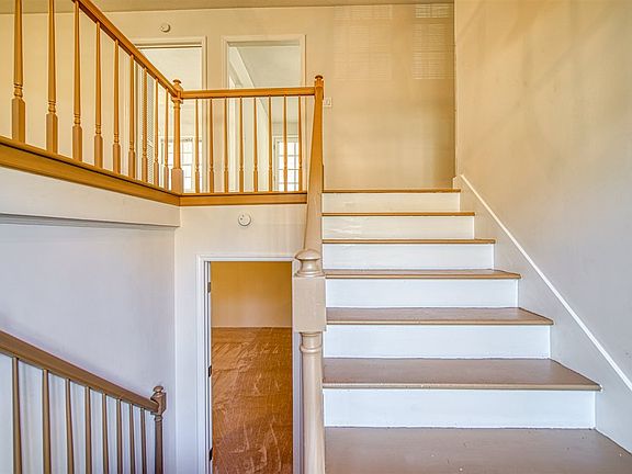 4th image of 4327 Conrad Dr