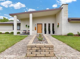 1545 W Cedar Ln, River Hills, WI 53217