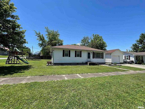 2nd image of 301 Rotary St