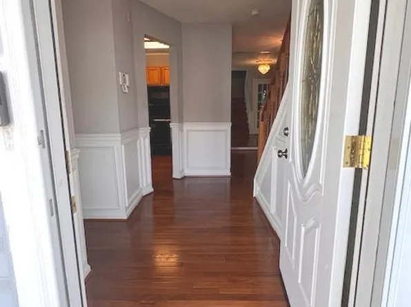 2814 Hornbeam Ct, Lanham, MD 20706