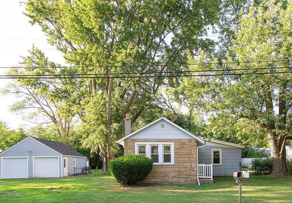 1st image of 726 W Van Hoesen Blvd