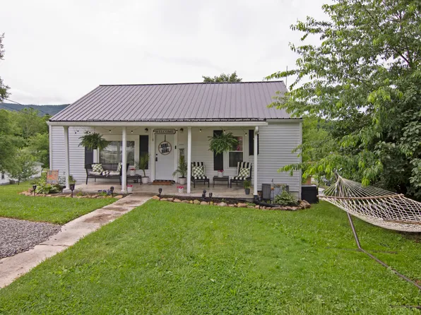 74 Hillcrest Dr, Peterstown, WV 24963