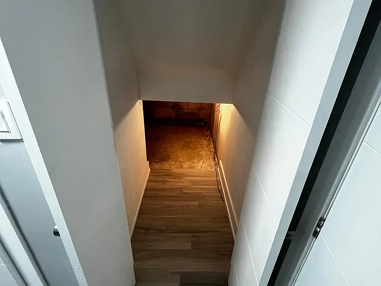 3140 Michael Cres #B — Photo 8