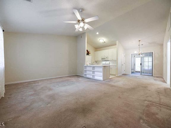 2nd image of 2923 Florence Dr