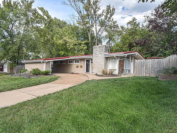 3rd image of 1530 Fournier Dr
