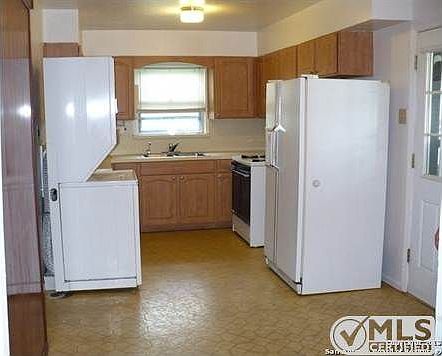 2nd image of 102 Westmont Dr