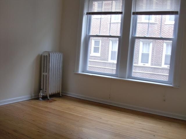 1st image of 2000 W Foster Ave #20001C