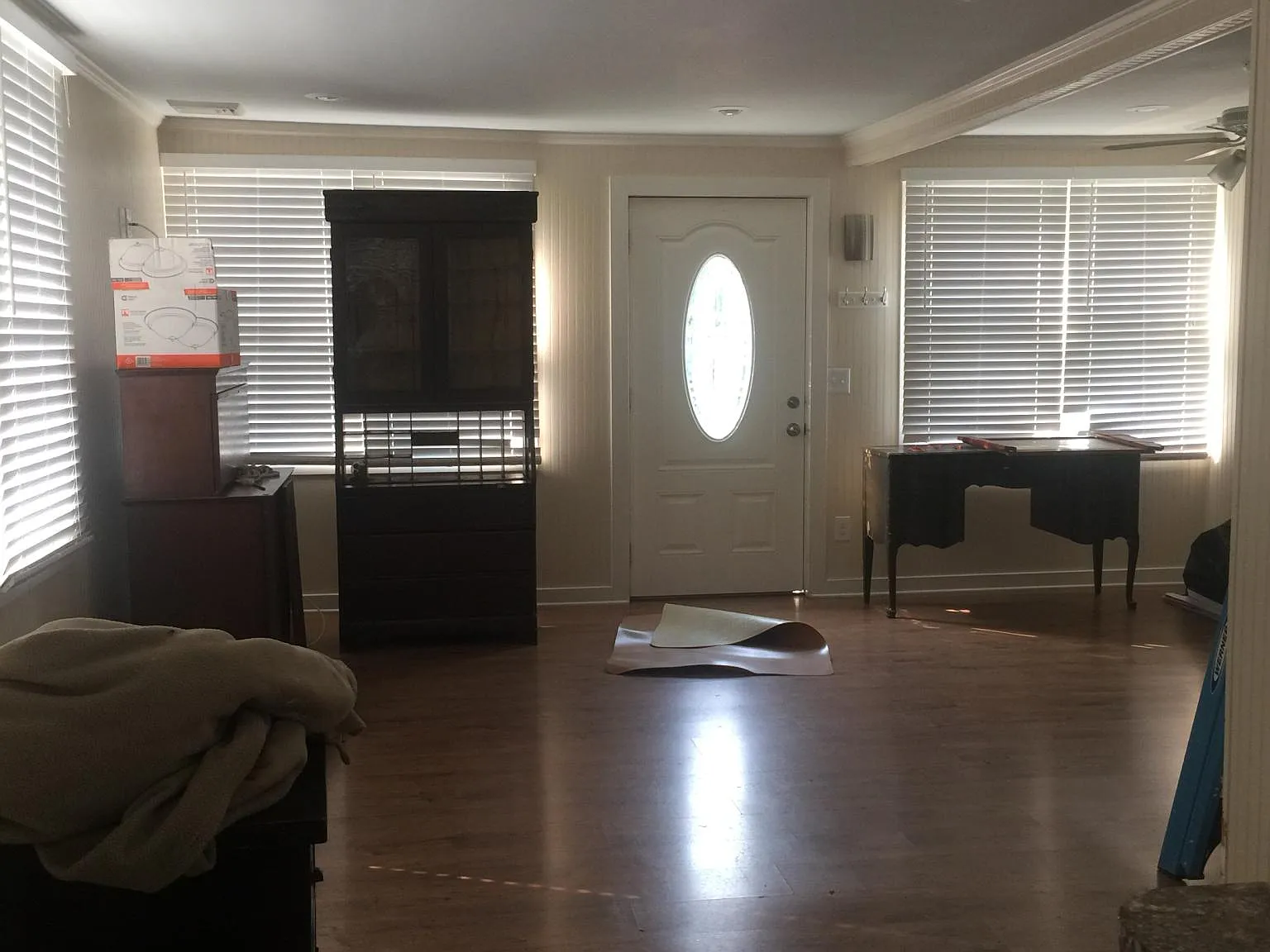 4 bed, 1400 sqft, $3,300 — Photo 3