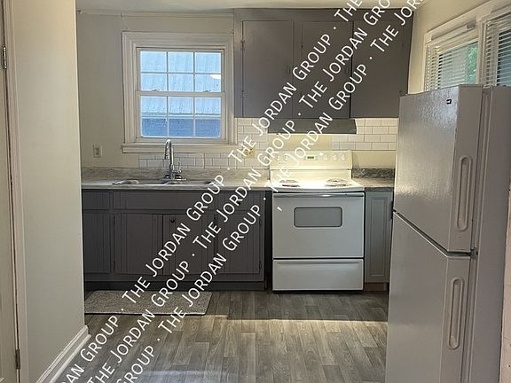 4th image of 1543 Golf Club Ln