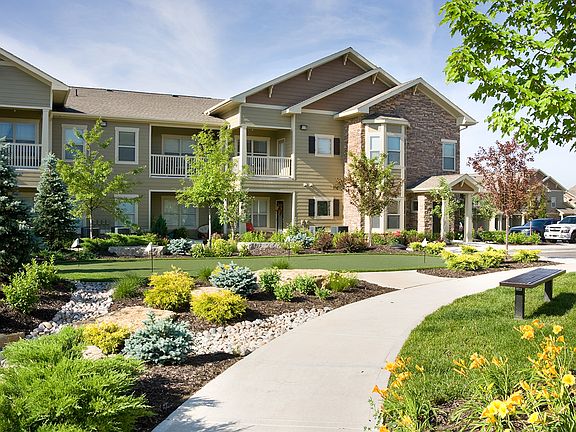 4th image of 13310 Melrose Ln #9-103