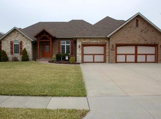 650 S Conroy Ave, Republic, MO 65738