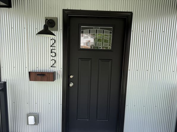 252 Front Ave SE Front 252