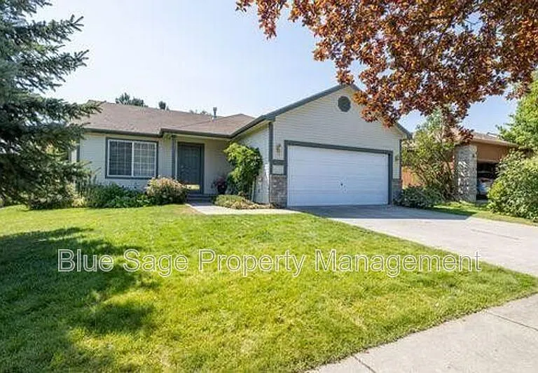 1712 W Durham Dr — Photo 1