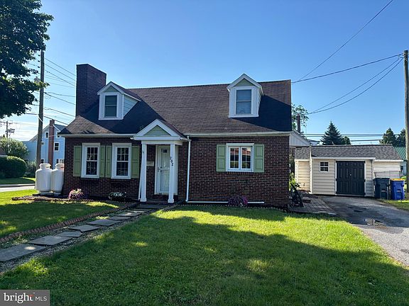 2nd image of 202 Locust St