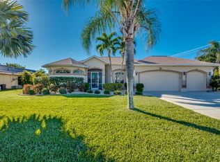 904 SE 15th Ter, Cape Coral, FL 33990