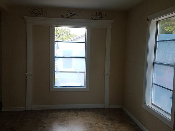2nd image of 4109 Christie St