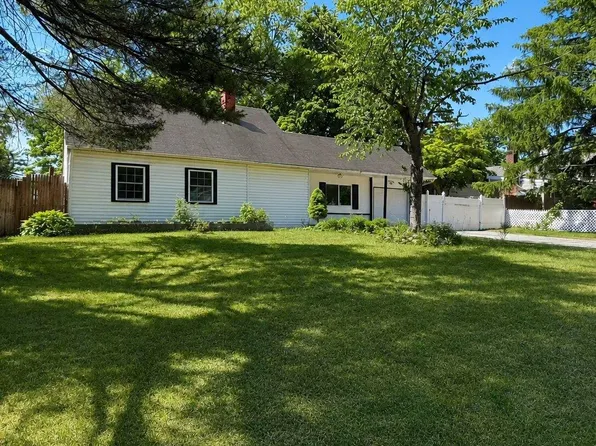 382 Jamaica Avenue, Medford, NY 11763