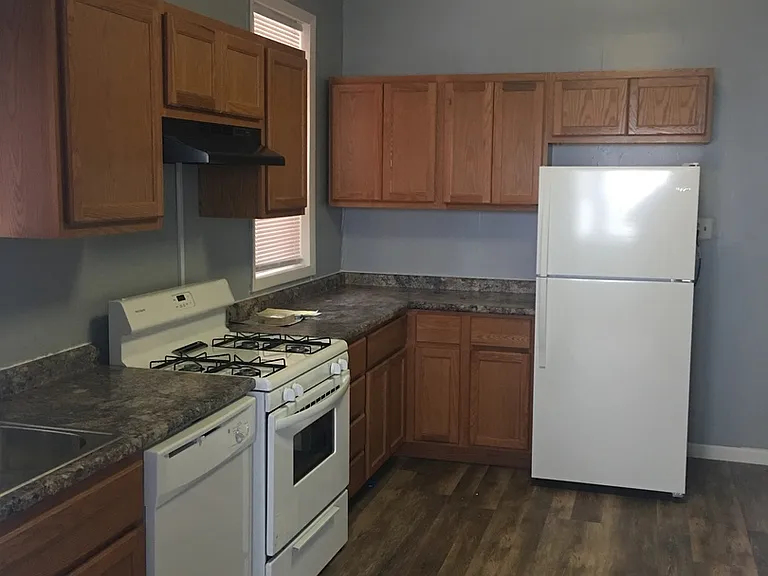 4217 Grand Blvd. — Photo 15