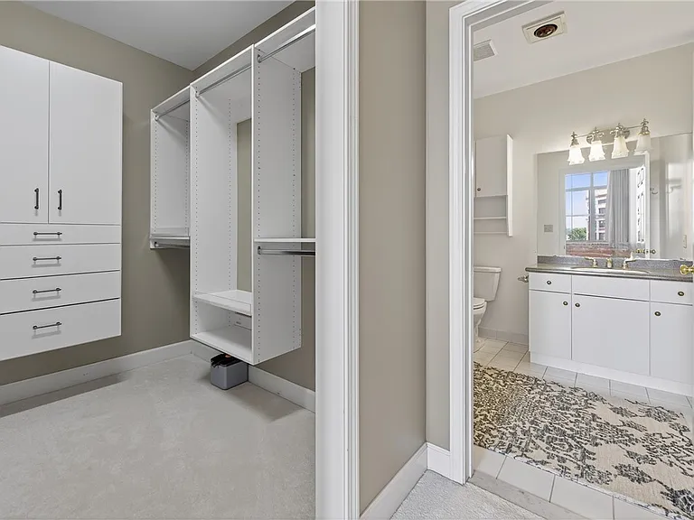 526 Plum St #402 — Photo 28
