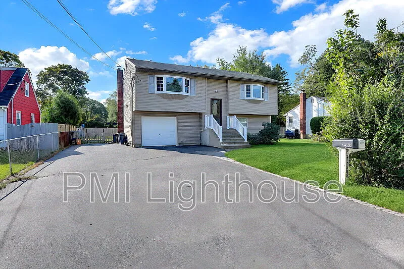4 bed, 2.0 bath, $5,000 — Photo 3