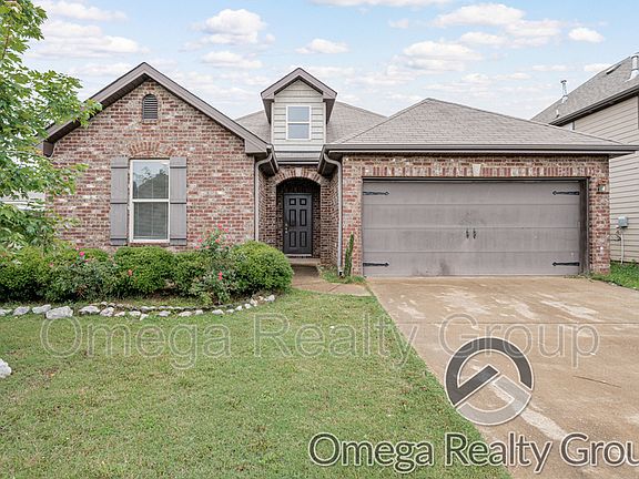 2nd image of 1300 Maxwell Cir