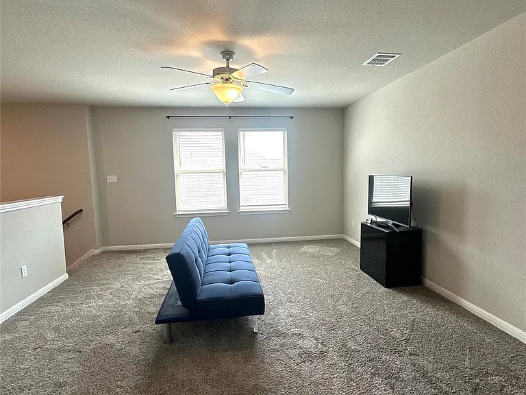 208 Mountain Valley St — Photo 23