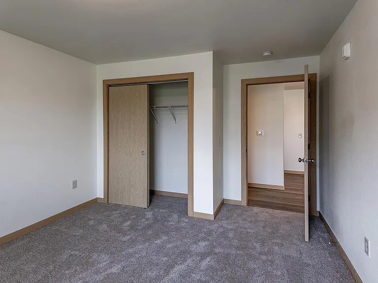 840 7th Ave NE — Photo 10