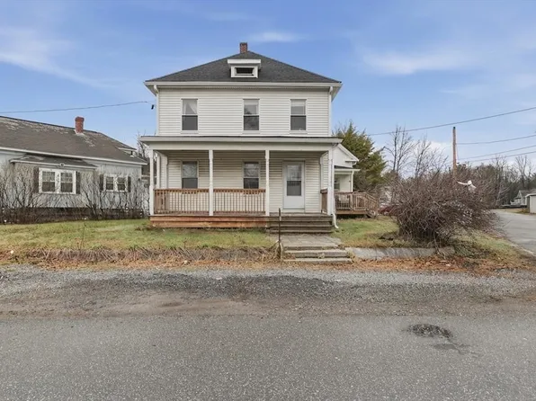 8 Highland St, Clinton, MA 01510