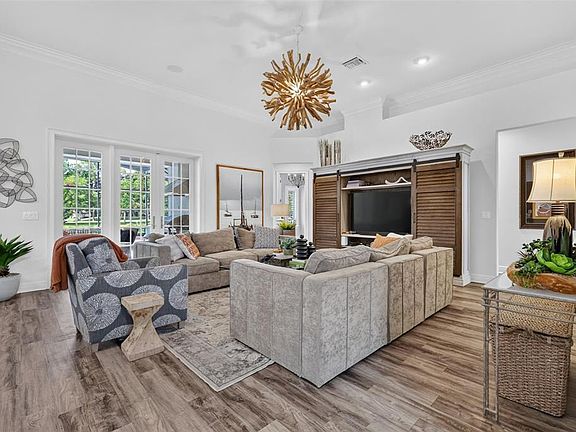 4th image of 9616 SAN FERNANDO COURT