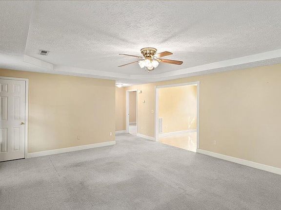 4th image of 1710 Primrose Ct