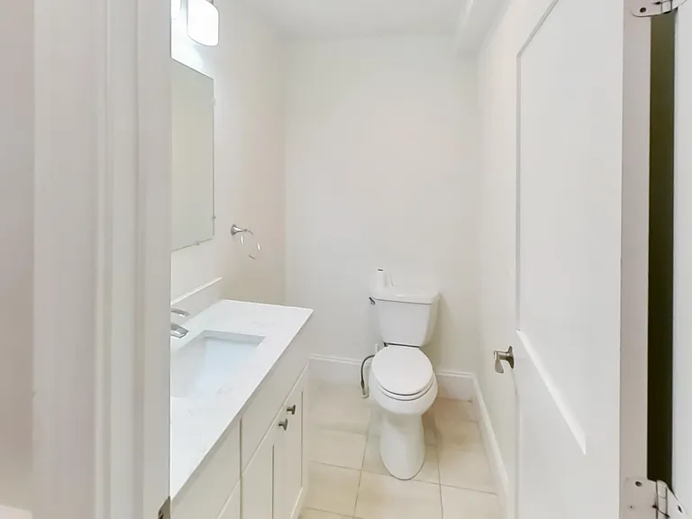 39 Juniper St #1 — Photo 9