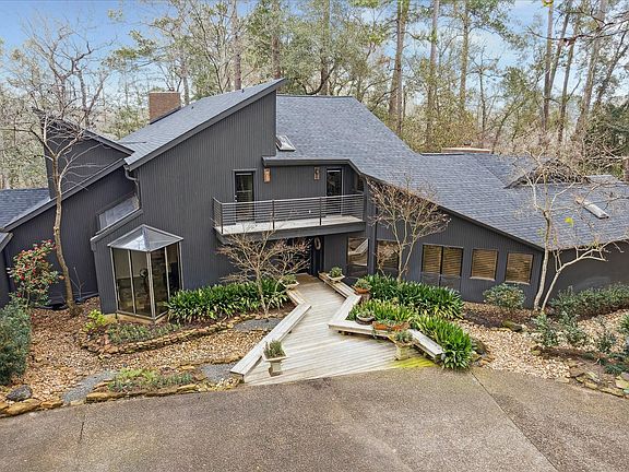 5th image of 23414 Holly Hollow St