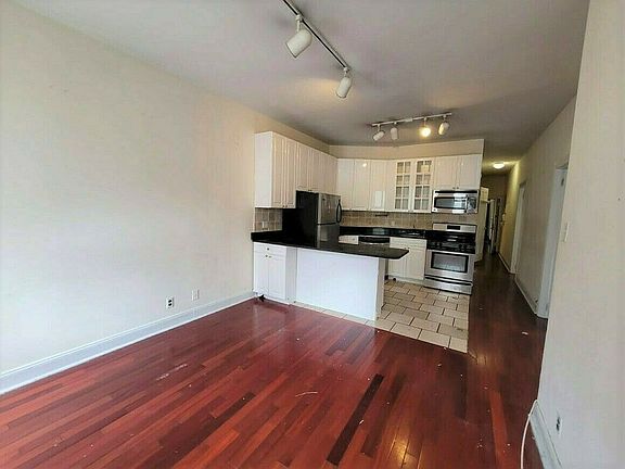 2nd image of 159 2nd Ave APT 1
