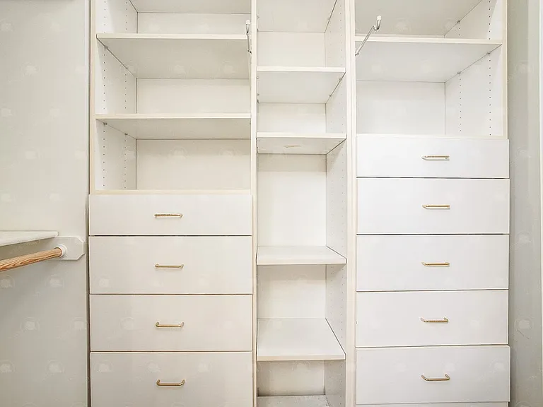 4800 Horton St — Photo 17