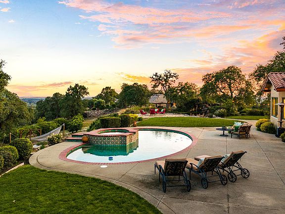 5th image of 10000 Quail Hill Dr