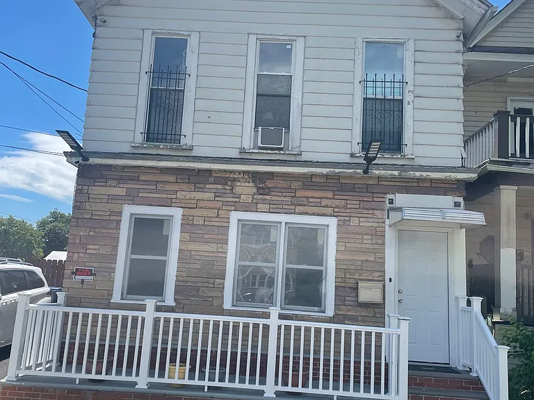 241 Vermont St #1 — Photo 1