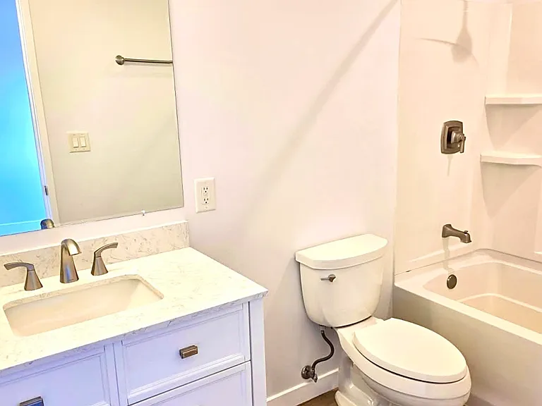 1280 Glenneyre St #A — Photo 8