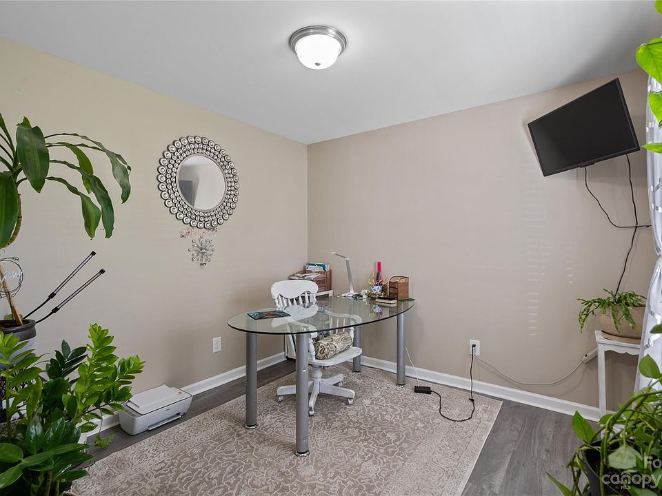 4828 Lynn Lee Cres, Charlotte, NC 28269 Zillow