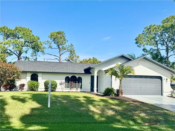 8137 Pelican Rd, Fort Myers, FL 33967