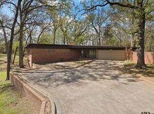 101 Bluebird St, Mount Pleasant, TX 75455