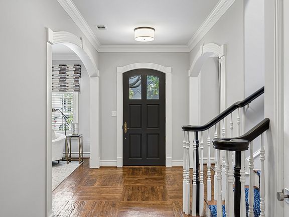 3rd image of 4121 Stanford Ave